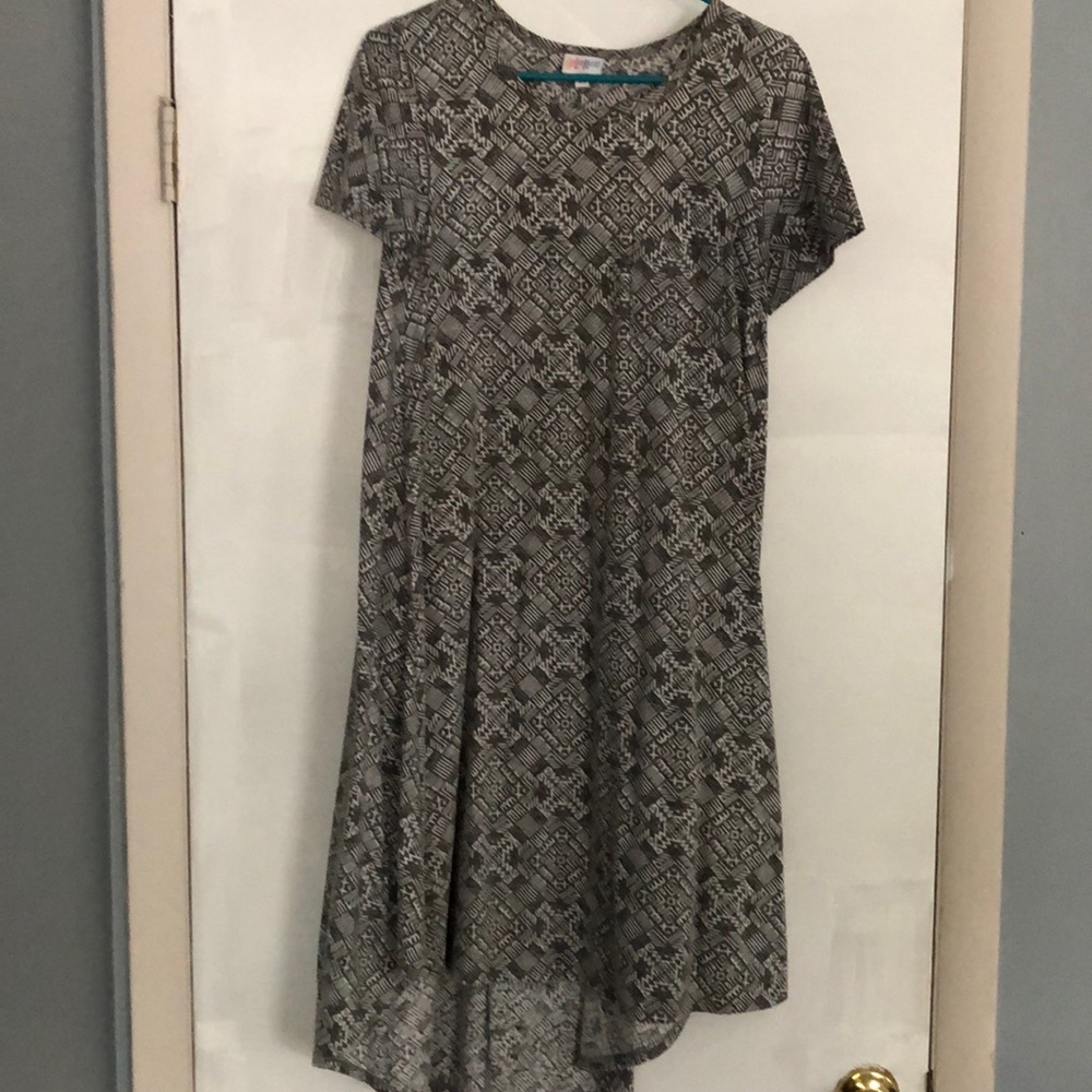 Gray geometric LuLaRoe Carly dress